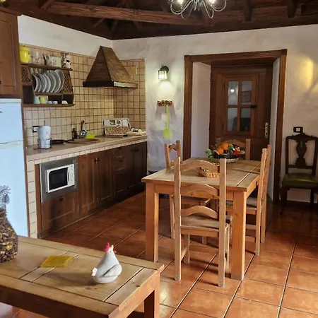 컨트리하우스 Casonas De Marengo *